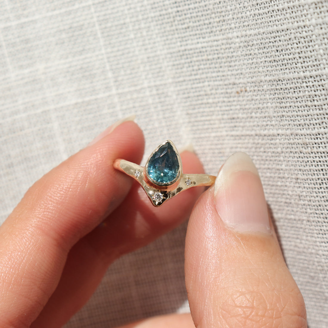 Reign of Light Ring | Montana Sapphire, Diamonds, 14k Gold