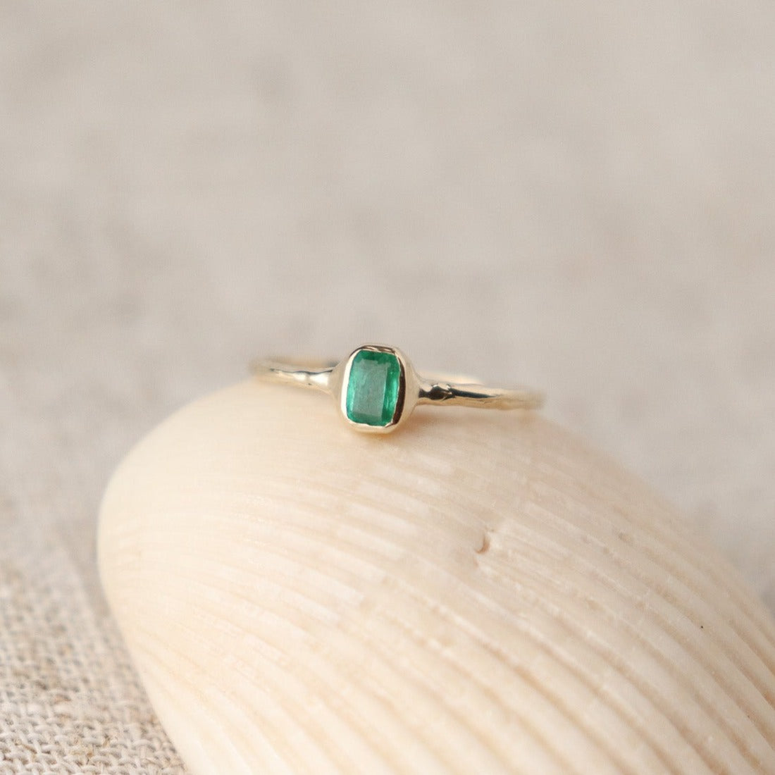 Mini Emerald Ring II | Emerald, 14k Gold