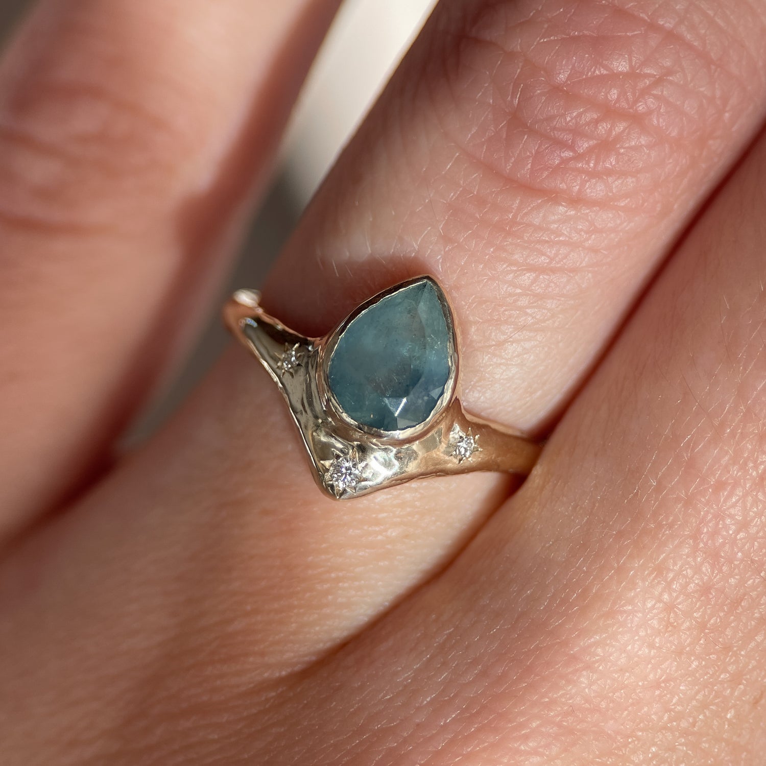 Reign of Light Ring | Montana Sapphire, Diamonds, 14k Gold