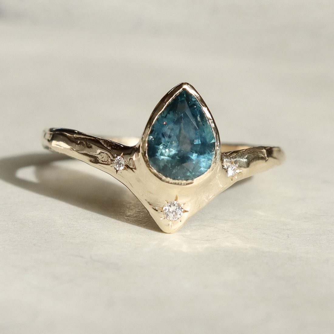 Reign of Light Ring | Montana Sapphire, Diamonds, 14k Gold