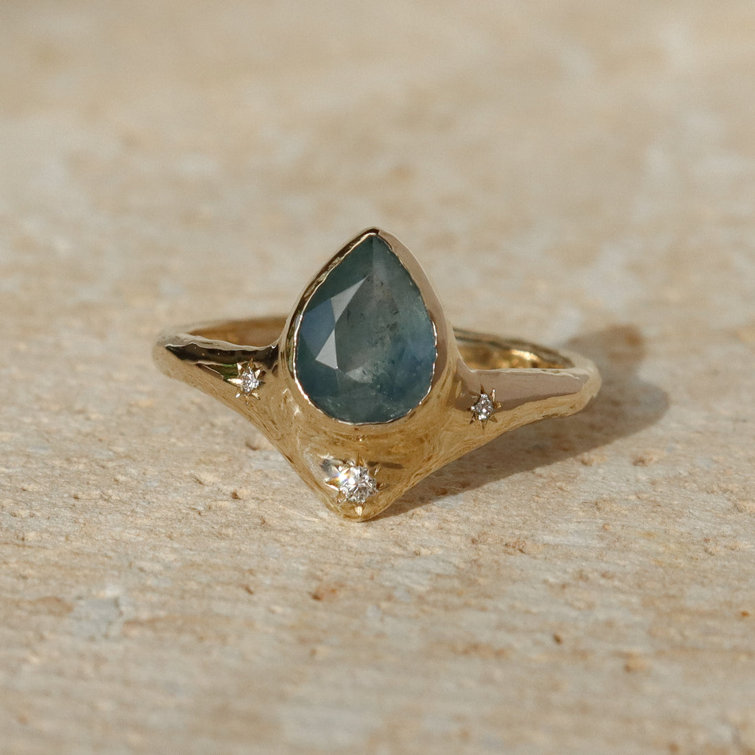 Reign of Light Ring | Montana Sapphire, Diamonds, 14k Gold