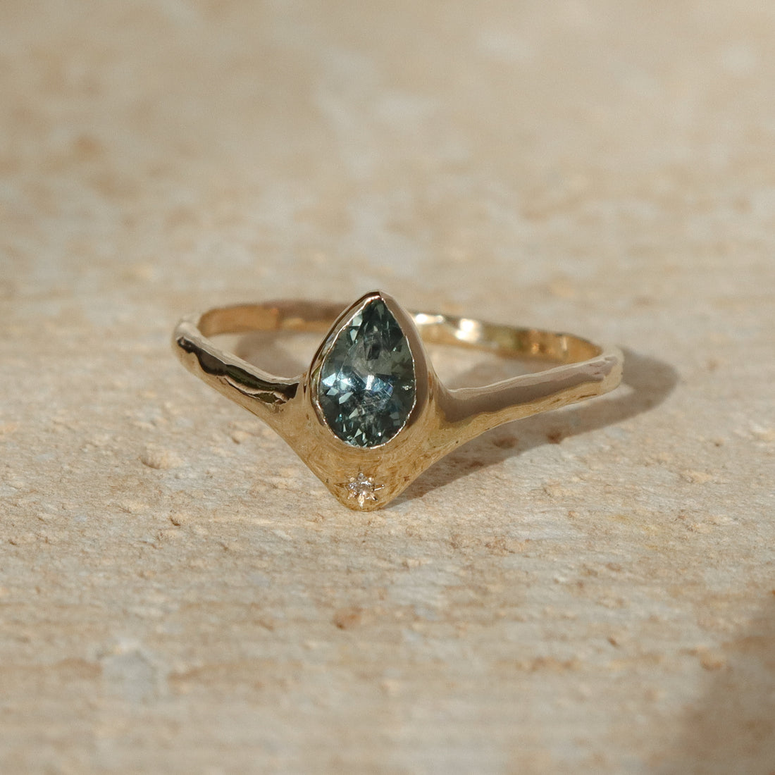 Reign of Light Ring | Montana Sapphire, Diamond, 14k Gold