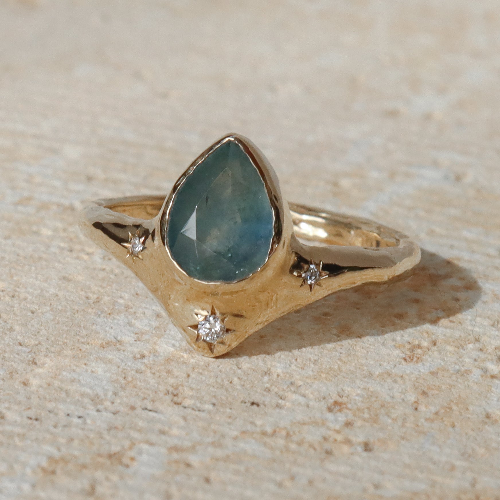 Reign of Light Ring | Montana Sapphire, Diamonds, 14k Gold