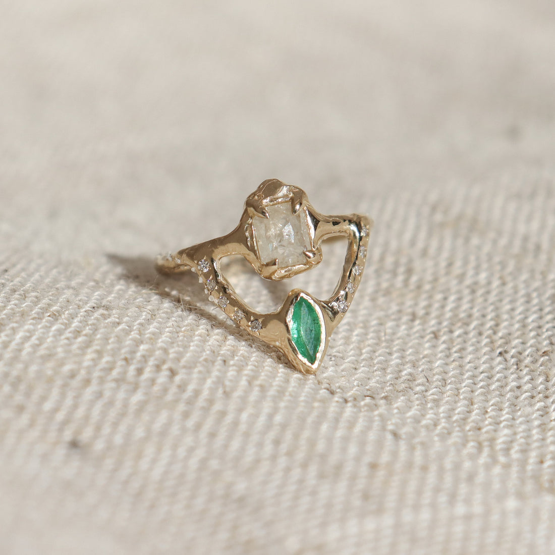 Reflections Ring | Icy Diamond, Emerald, Diamonds, 14k gold