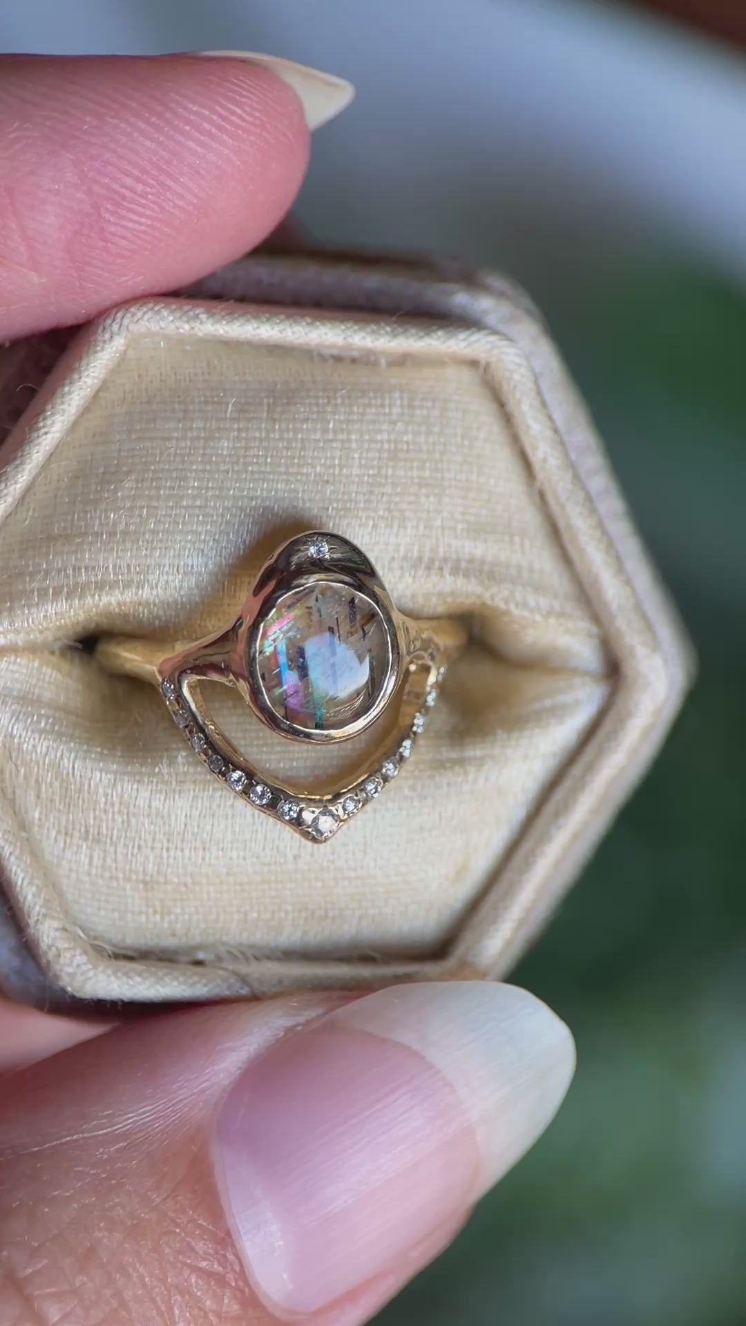 Starfall Ring | Rainbow Lattice Sunstone, Diamonds, 14k Gold