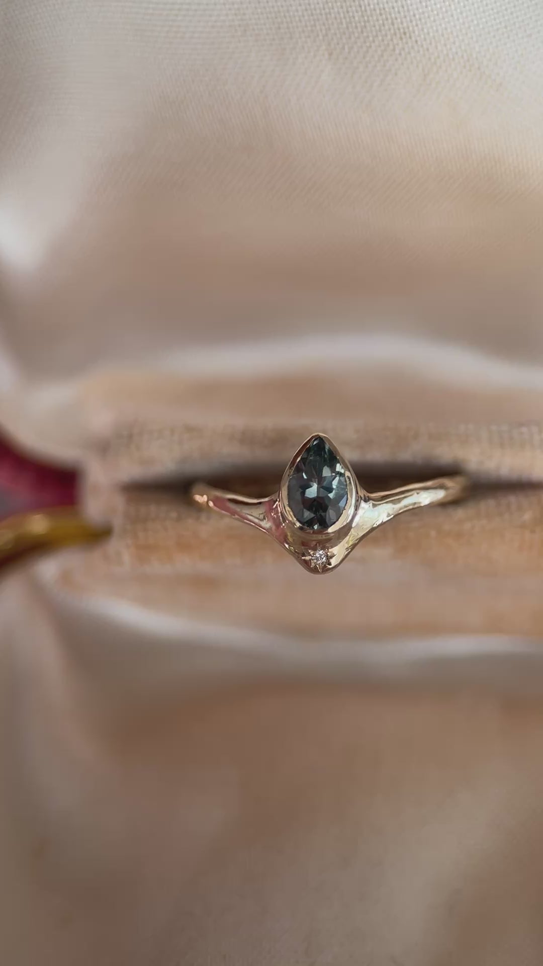 Reign of Light Ring | Montana Sapphire, Diamond, 14k Gold