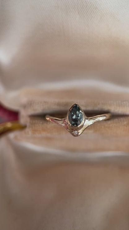 Reign of Light Ring | Montana Sapphire, Diamond, 14k Gold