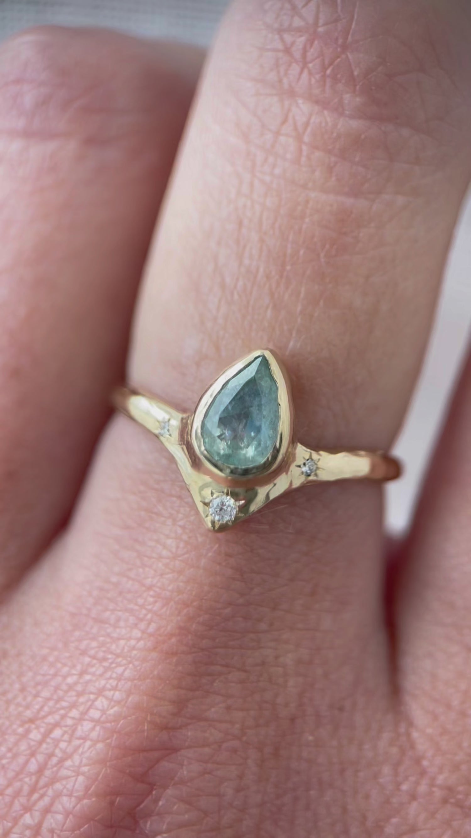 Reign of Light Ring | Montana Sapphire, Diamonds, 14k Gold