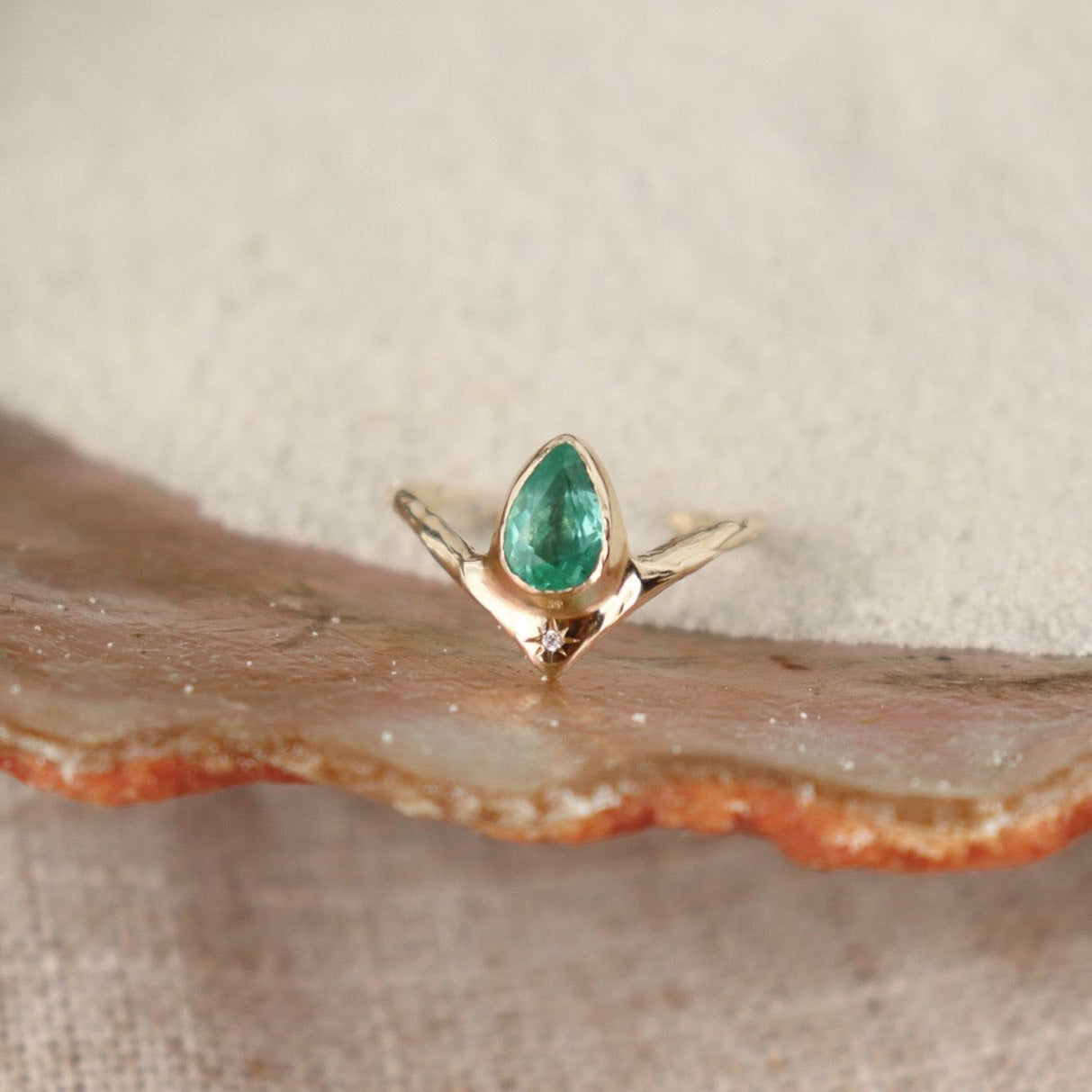 Reign of Light Ring | Emerald, Diamond, 14k Gold