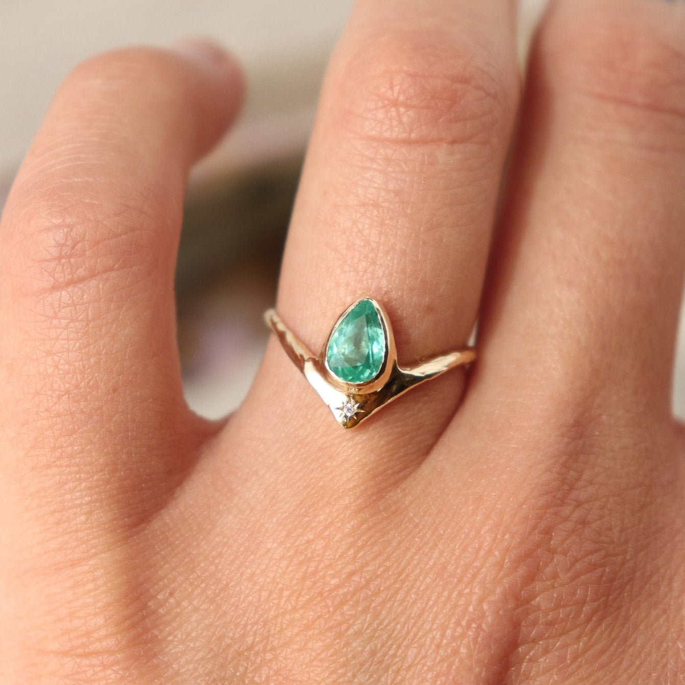 Reign of Light Ring | Emerald, Diamond, 14k Gold